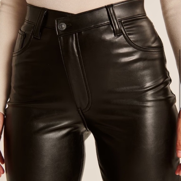 Abercrombie & Fitch Curve Love 90s Straight Vegan Leather Pants - Picture 2 of 9